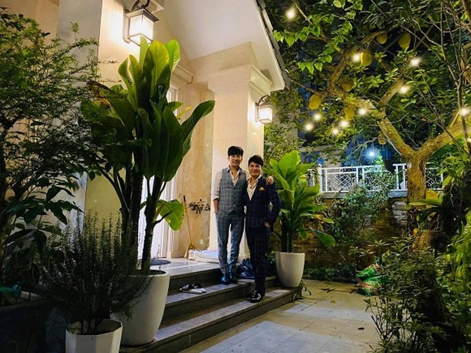 Có gần 20 căn nhà, Quang Hà sống thế nào trong biệt thự 20 tỷ đồng? - 3 Có gần 20 căn nhà, Quang Hà sống thế nào trong biệt thự 20 tỷ đồng? - 3
