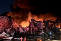 Nhà xưởng 3 công ty chìm trong biển lửa