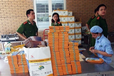 Phát hiện dây chuyền sản xuất sữa Ba Vì kém chất lượng