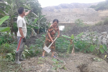 20 hộ dân "treo" tính mạng dưới bãi thải khổng lồ