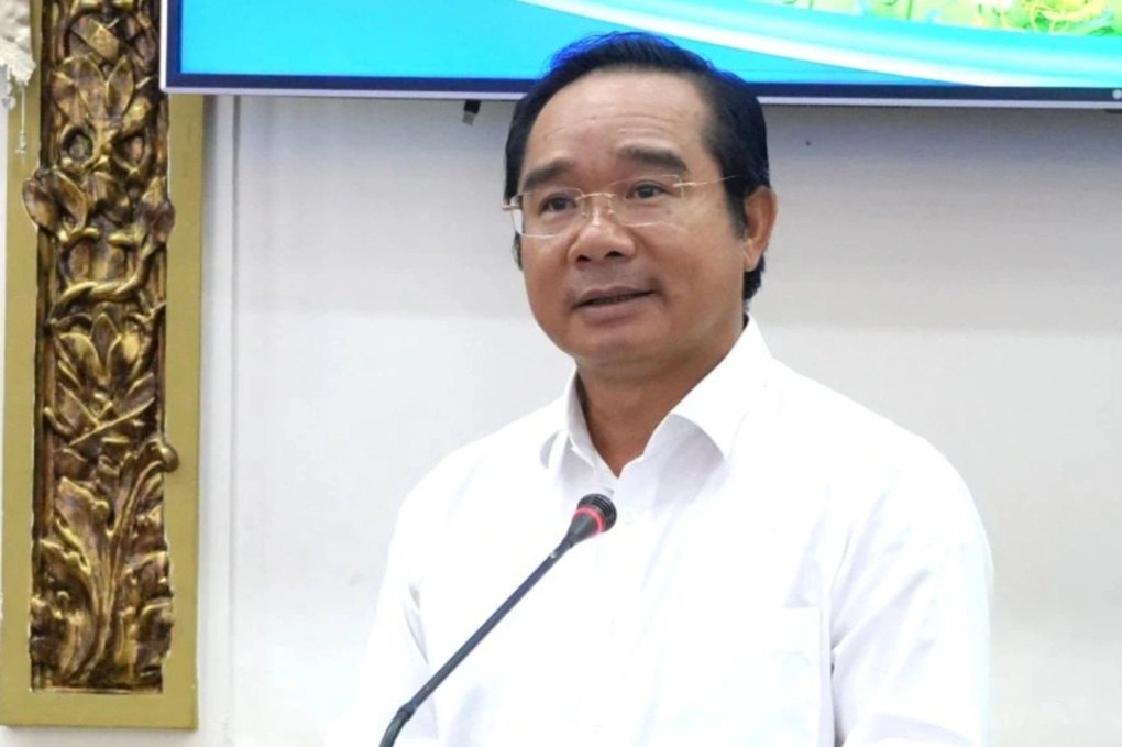 UBND TPHCM phân công lại nhiệm vụ của ban lãnh đạo sau hợp nhất tỉnh, thành - 1 UBND TPHCM phân công lại nhiệm vụ của ban lãnh đạo sau hợp nhất tỉnh, thành