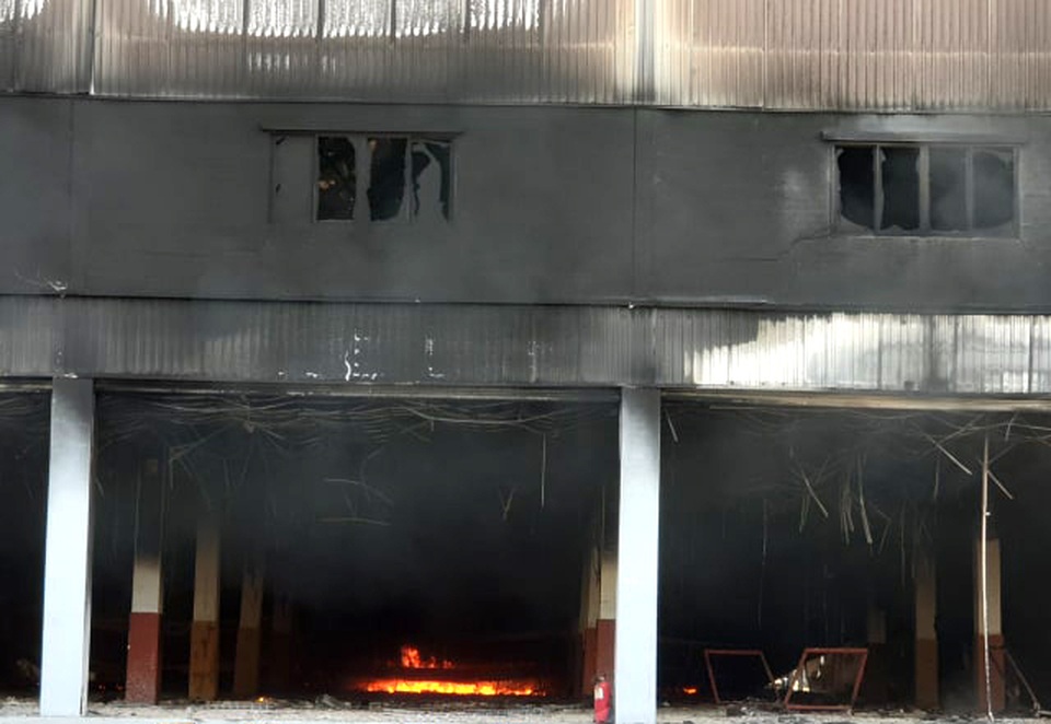 Công ty sản xuất nệm mút tại Bình Dương chìm trong “biển lửa” - 8 Công ty sản xuất nệm mút tại Bình Dương chìm trong “biển lửa” - 8