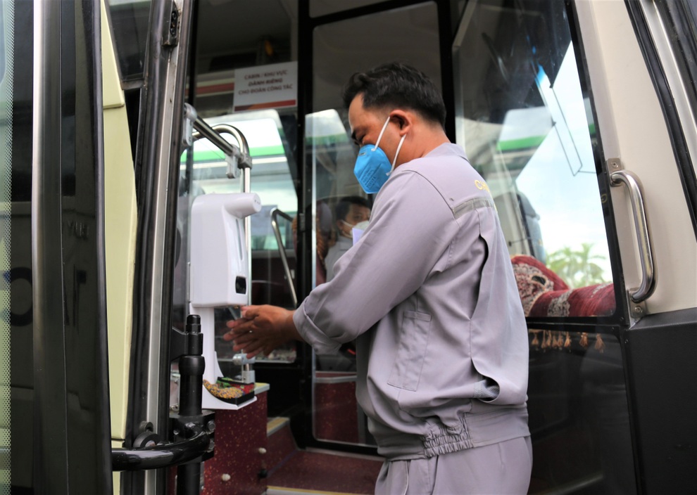 Thaco ủng hộ 100.000 bộ kit test nhanh Covid-19 và hỗ trợ phương tiện cho người dân Quảng Nam - 5 Thaco ủng hộ 100.000 bộ kit test nhanh Covid-19 và hỗ trợ phương tiện cho người dân Quảng Nam - 5