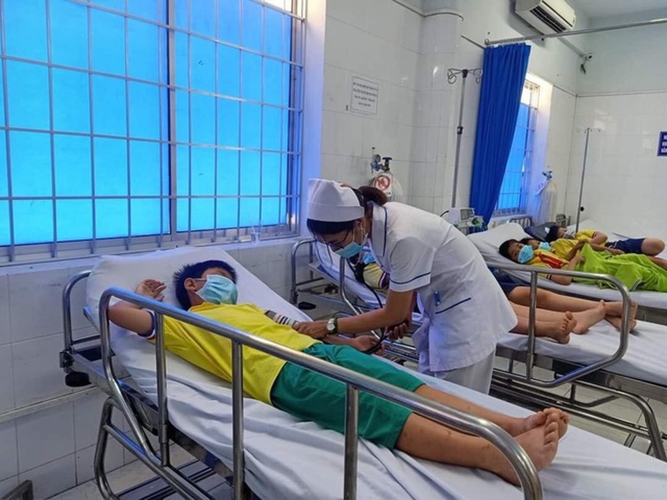 Nhiều học sinh Hà Nội bị ngộ độc: Nhà cung cấp thực phẩm không có giấy phép - 1 Nhiều học sinh Hà Nội bị ngộ độc: Nhà cung cấp thực phẩm không có giấy phép - 1