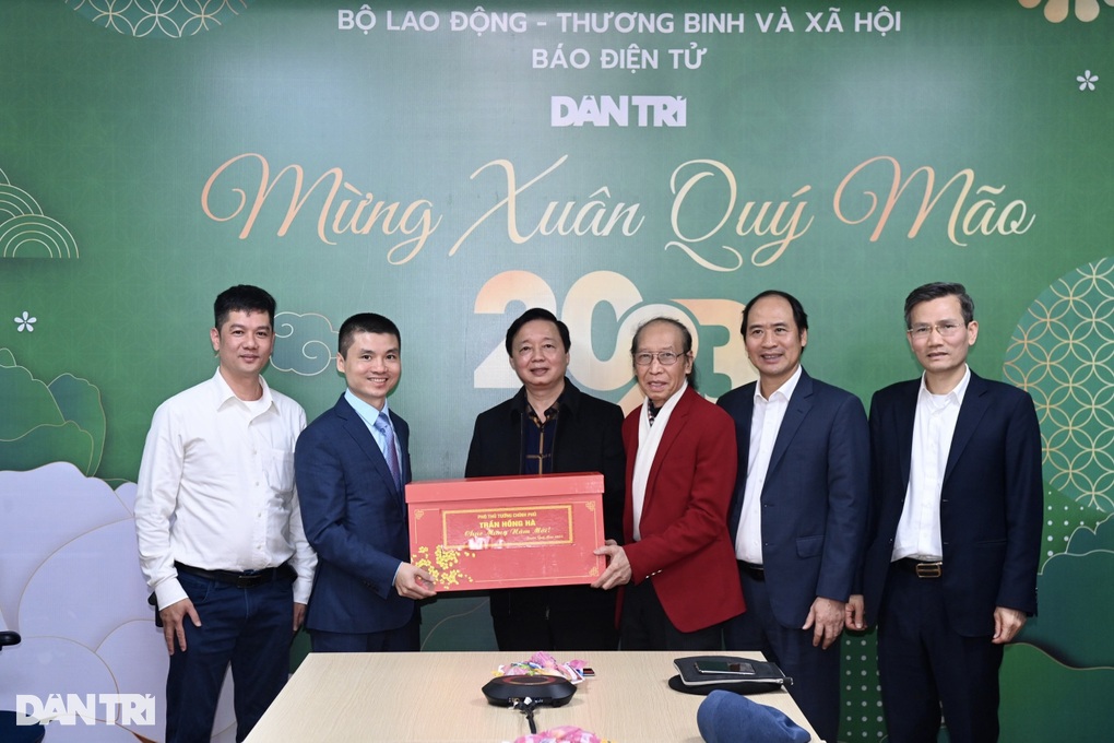 Phó Thủ tướng Trần Hồng Hà thăm, chúc Tết Báo Dân trí - 1 Phó Thủ tướng Trần Hồng Hà thăm, chúc Tết Báo Dân trí - 1