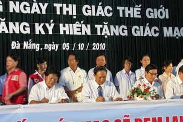 Đã có hơn 2000 người tình nguyện hiến tặng giác mạc