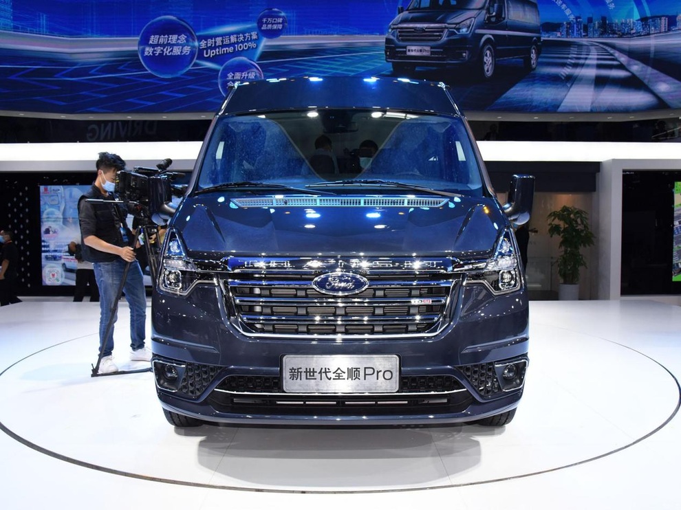 Ford Transit 2022 lộ diện tại Việt Nam: Vẫn rượu cũ, bình mới - 12 Ford Transit 2022 lộ diện tại Việt Nam: Vẫn rượu cũ, bình mới - 12