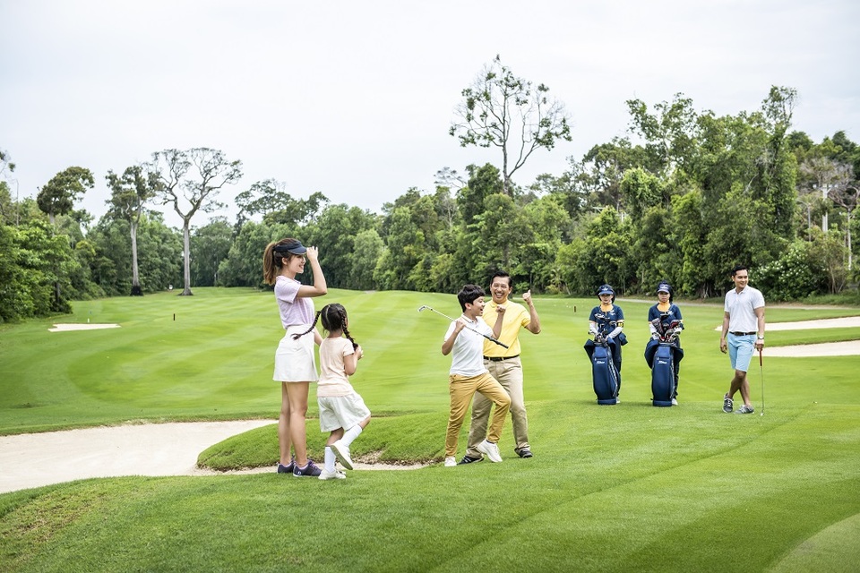 Vingroup khai trương siêu quần thể nghỉ dưỡng, vui chơi, giải trí hàng đầu Đông Nam Á - 16 Vingroup khai trương siêu quần thể nghỉ dưỡng, vui chơi, giải trí hàng đầu Đông Nam Á - 16
