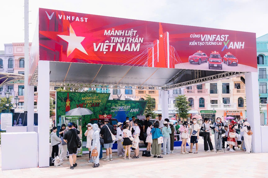Hơn 220.000 lượt khách dự concert “Anh trai vượt ngàn chông gai” tại Ocean City - 10 Hơn 220.000 lượt khách dự concert “Anh trai vượt ngàn chông gai” tại Ocean City - 10
