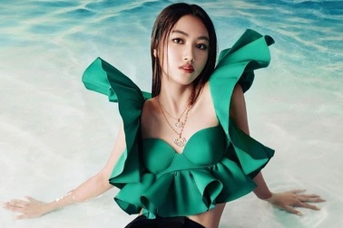 Mỹ nhân 10X có mẹ là siêu mẫu, cha là "ông trùm phim hành động Hong Kong"