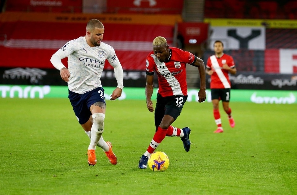 Bị Covid-19 tấn công, Man City phải hoãn trận gặp Everton - 2 Bị Covid-19 tấn công, Man City phải hoãn trận gặp Everton - 2