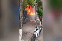 Hà Nội: Lửa bao trùm tiệm sửa máy tính, 3 người may mắn thoát nạn