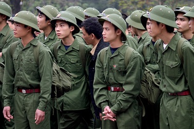 Bỏ học sẽ không được tạm hoãn gọi nhập ngũ 