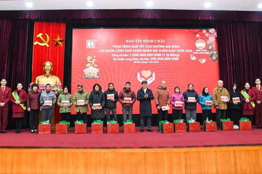 Bảo Tín Minh Châu trao tặng quà Tết trị giá 1 tỷ đồng cho các gia đình khó khăn