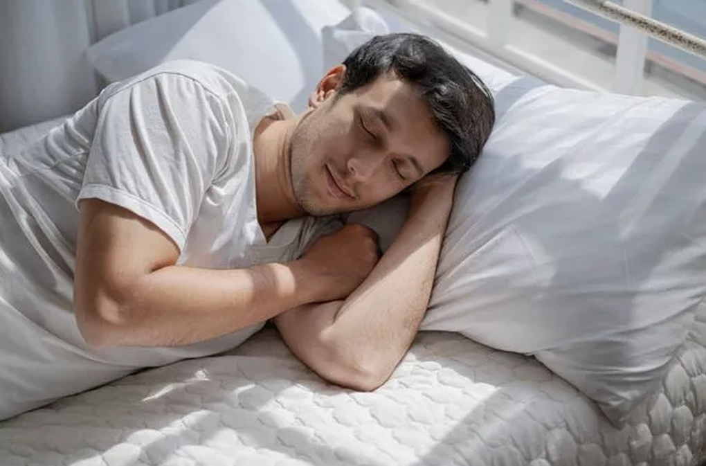 Thói quen ngủ tưởng vô hại có thể khiến cổ vai gáy đau mỗi sáng - 1 Thói quen ngủ tưởng vô hại có thể khiến cổ vai gáy đau mỗi sáng - 1