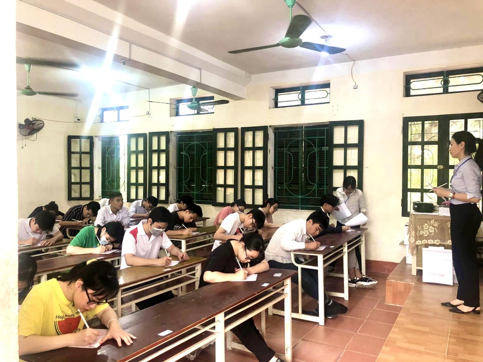 Nhiều học sinh THPT tại các tỉnh đạt trình độ tiếng Anh ngang bậc đại học - 2 Nhiều học sinh THPT tại các tỉnh đạt trình độ tiếng Anh ngang bậc đại học - 2