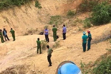 Phát hiện thi thể người đàn ông bị đốt cháy đen