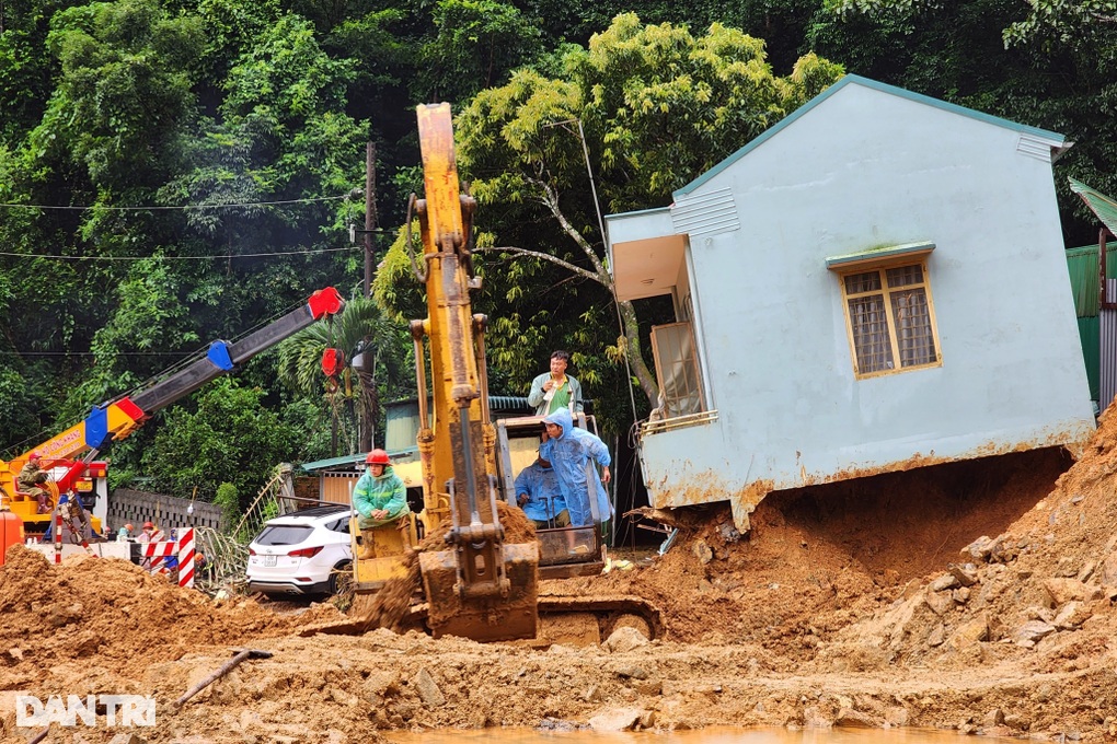 Vụ sạt lở đèo Bảo Lộc: Một phần vườn sầu riêng là đất rừng - 3 Vụ sạt lở đèo Bảo Lộc: Một phần vườn sầu riêng là đất rừng - 3