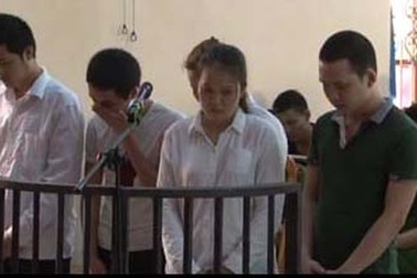 Bắt 2 “quái nữ” vận chuyển 15 bánh heroin từ Lai Châu về Nam Định