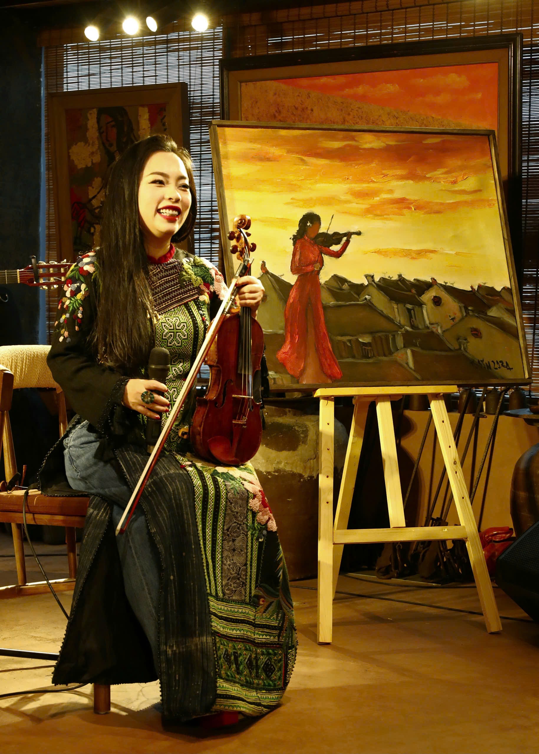 Trinh Minh Hien gir ut sitt første album om Hanoi etter 24 år med komponering - 2 Trịnh Minh Hiền lần đầu ra mắt album về Hà Nội sau 24 năm sáng tác - 2