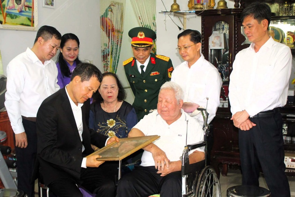 Bí thư Vũ Hồng Văn thăm, tri ân Mẹ Việt Nam anh hùng ở Đồng Nai - 2