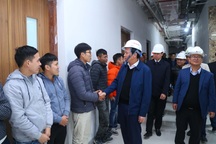 Bộ trưởng LĐ-TB&XH chúc Tết công nhân xây dựng trụ sở liên cơ quan Bộ