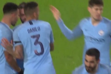 Vùi dập Burnley, Man City tiến bước và vòng 5 FA cup