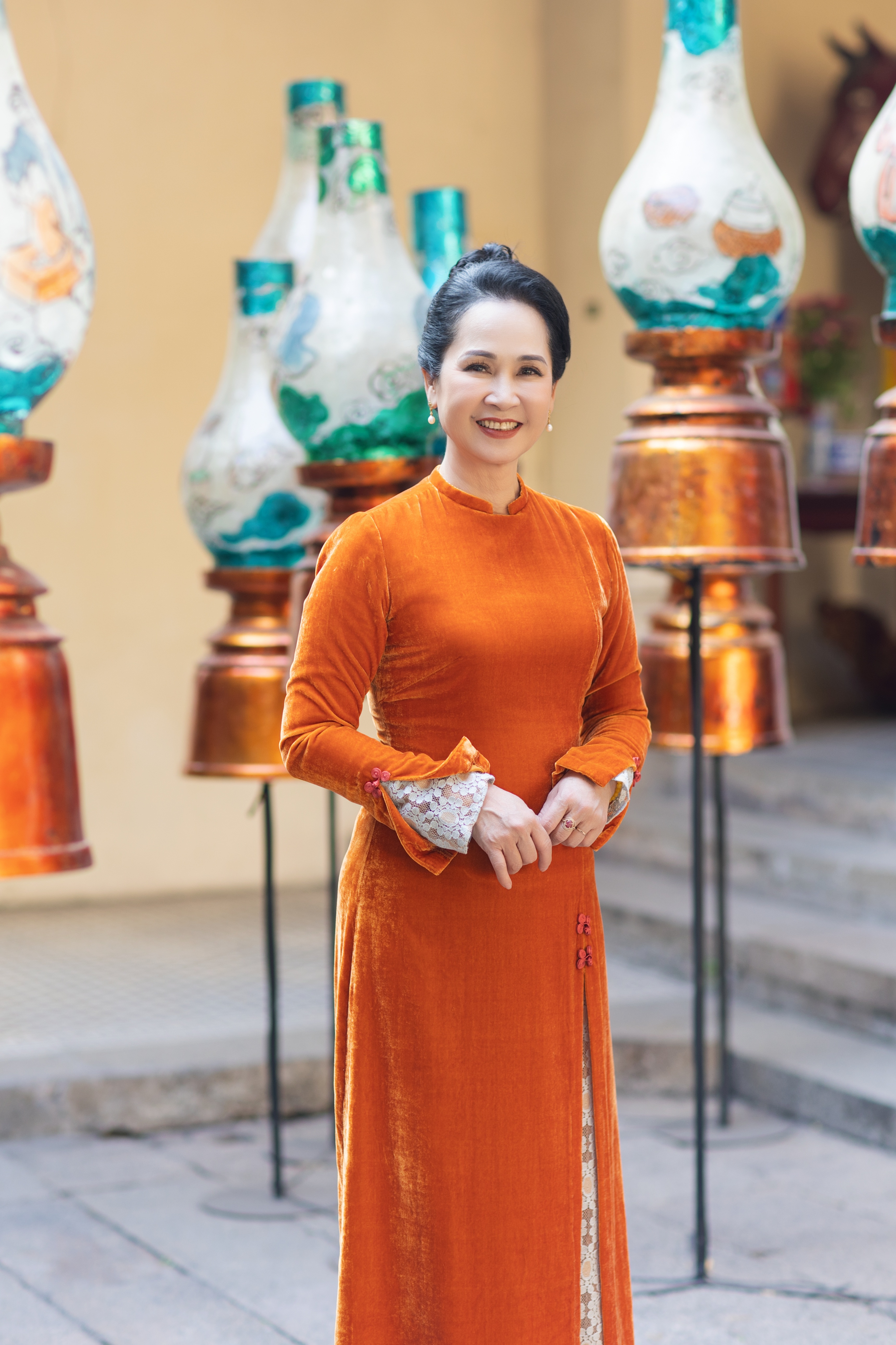 NSND Lan Hương và mẹ chụp ảnh Tết gây xúc động - 5 NSND Lan Hương và mẹ chụp ảnh Tết gây xúc động - 5