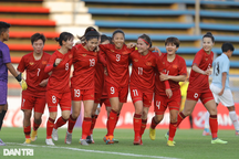 Xuất sắc đánh bại nữ Myanmar, nữ Việt Nam mở toang cánh cửa đi tiếp