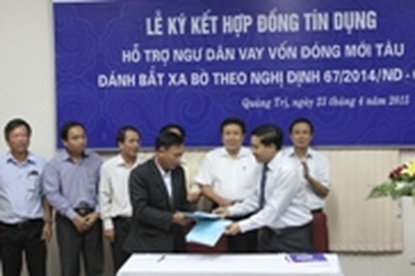 Quảng Trị: Ngư dân đầu tiên được vay vốn đóng tàu vỏ thép