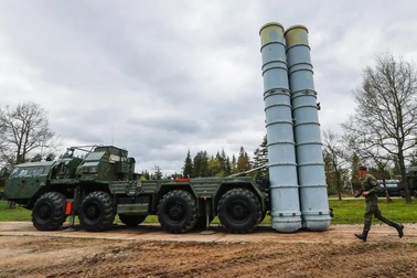 Ấn Độ muốn đồng sản xuất hoặc mua 5 tổ hợp "rồng lửa" S-400 của Nga?