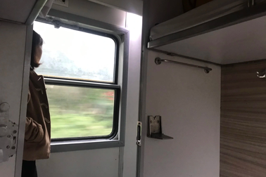 Cô giáo trẻ nghẹn đắng vì "cứ hết Tết là.... hết tiền"