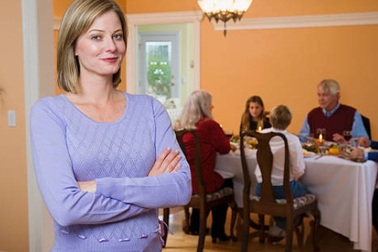 Nàng dâu bức xúc vì mẹ chồng tính toán chi ly: Khéo ăn thì no, khéo co thì ấm