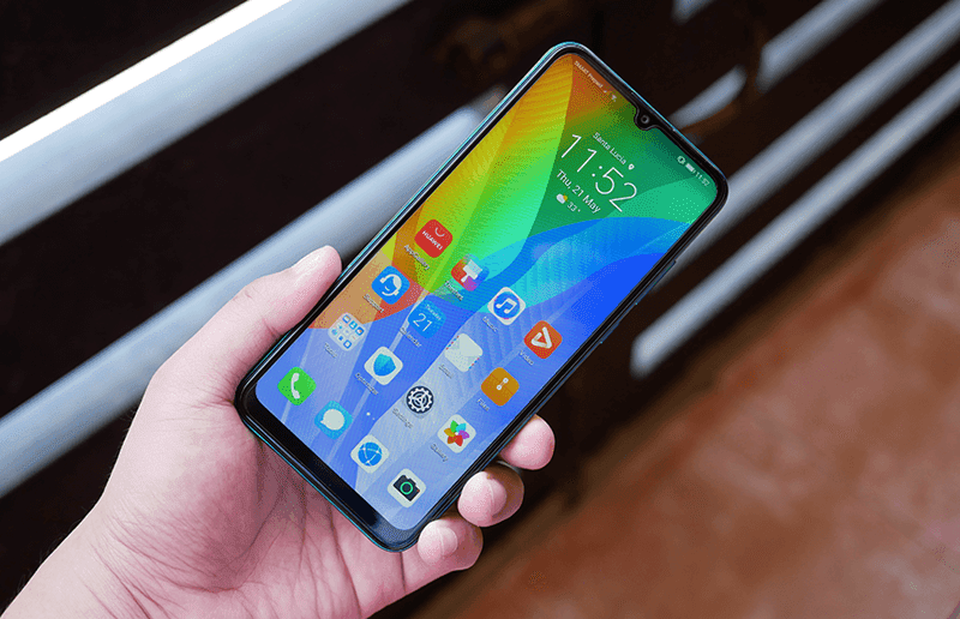Loạt smartphone tầm trung và giá rẻ sở hữu pin “khủng” đáng lựa chọn - 7 Loạt smartphone tầm trung và giá rẻ sở hữu pin “khủng” đáng lựa chọn - 7
