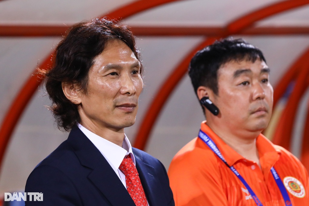 VAR được áp dụng trong ngày HLV Gong Oh Kyun ra mắt V-League - 1 VAR được áp dụng trong ngày HLV Gong Oh Kyun ra mắt V-League - 1