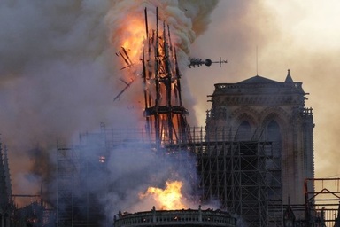 Giả thuyết mới về nguyên nhân ngọn lửa nhanh chóng phá hủy Nhà thờ Đức Bà Paris