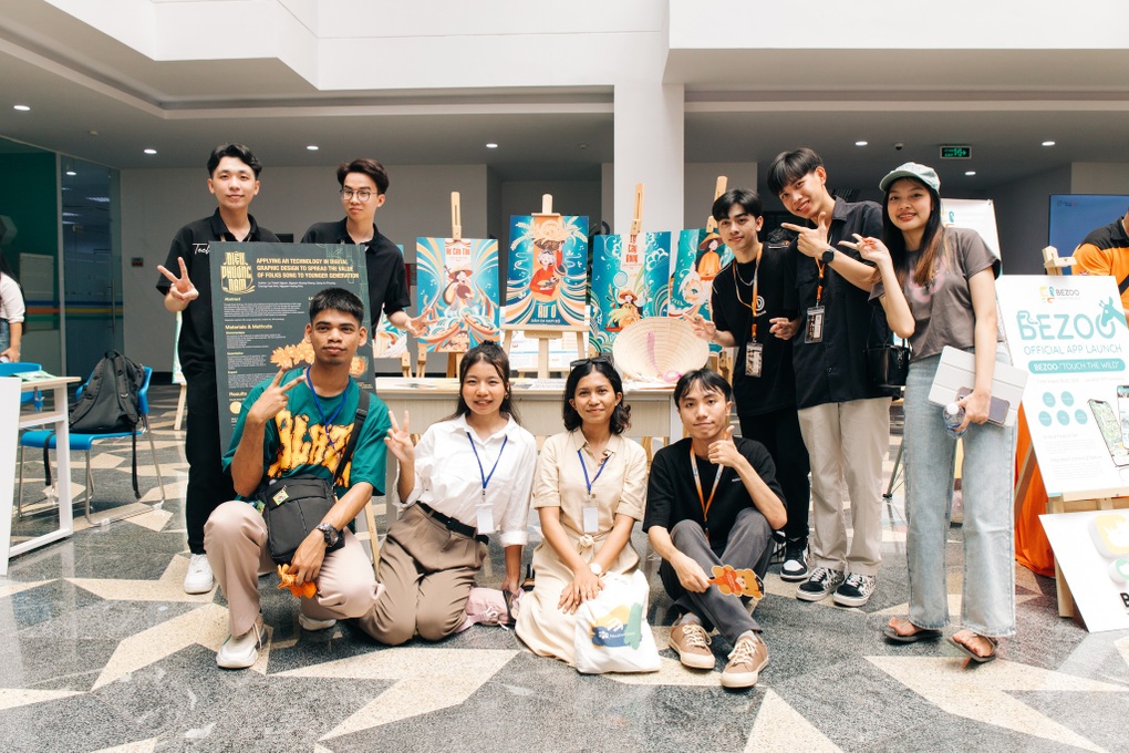 Hàng trăm sinh viên tranh tài nghiên cứu khoa học tại chung kết FPT Edu ResFes 2024 - 3 Hàng trăm sinh viên tranh tài nghiên cứu khoa học tại chung kết FPT Edu ResFes 2024 - 3