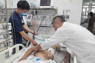 Hà Nội: Người đàn ông thủng tim vì ngã từ tầng 3, bệnh viện "báo động đỏ"