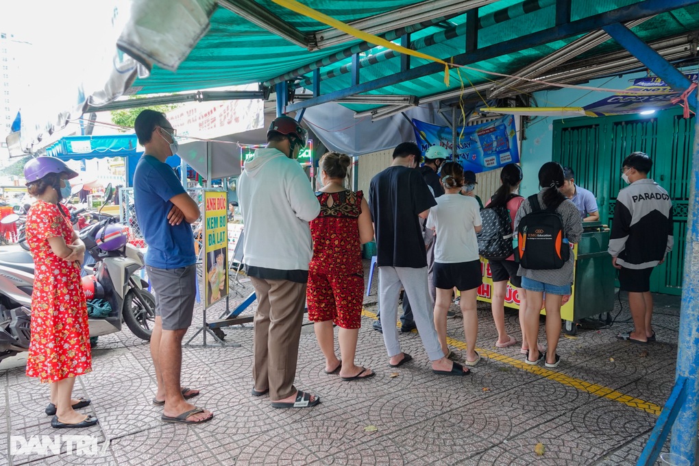 Mẹ 3 con bán 2.000 bánh đồng xu mỗi ngày, doanh thu hơn 6 tấn lúa - 1 Mẹ 3 con bán 2.000 bánh đồng xu mỗi ngày, doanh thu hơn 6 tấn lúa - 1