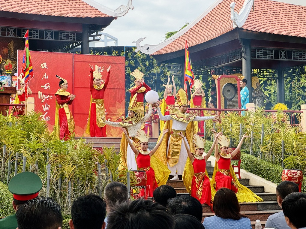 Nghỉ lễ ngắn ngày, các điểm vui chơi ở TPHCM đón hàng chục ngàn lượt khách - 3 Nghỉ lễ ngắn ngày, các điểm vui chơi ở TPHCM đón hàng chục ngàn lượt khách - 3