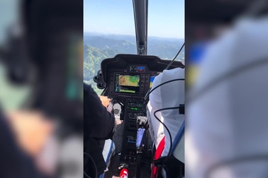 Chàng trai Việt được ông chủ người Nhật lái trực thăng đưa đi ăn cơm sườn