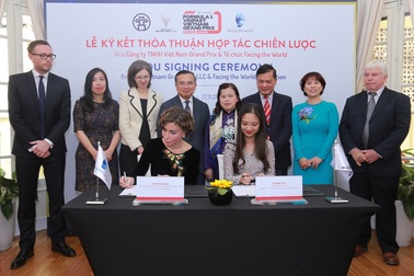 Formula 1 VinFast Vietnam Grand Prix 2020 hợp tác với tổ chức Facing the World hỗ trợ trẻ em dị tật Việt Nam