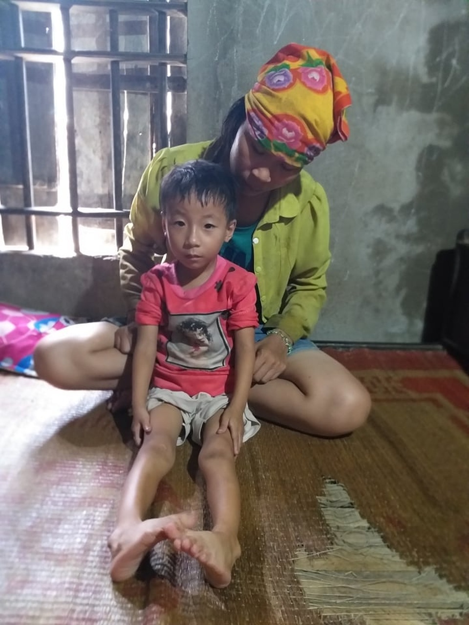Vợ chồng chị Dậu thời hiện đại bất lực nhìn hai đứa con bị bệnh tim, động kinh - 6 Vợ chồng chị Dậu thời hiện đại bất lực nhìn hai đứa con bị bệnh tim, động kinh - 6