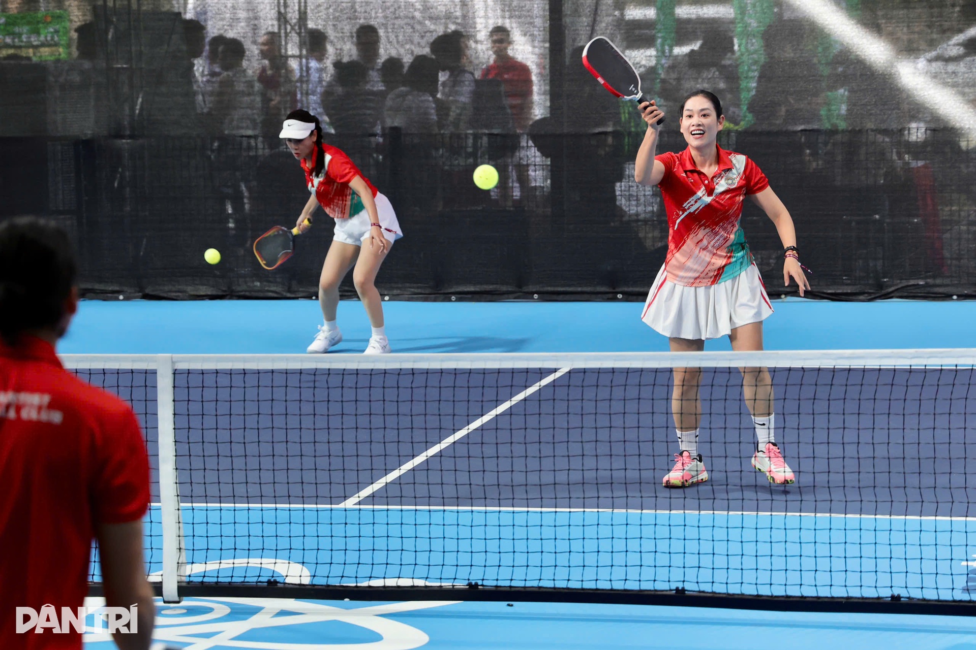 Hà Hương “Phía trước là bầu trời” được chồng ủng hộ, tự tin chơi pickleball - 9