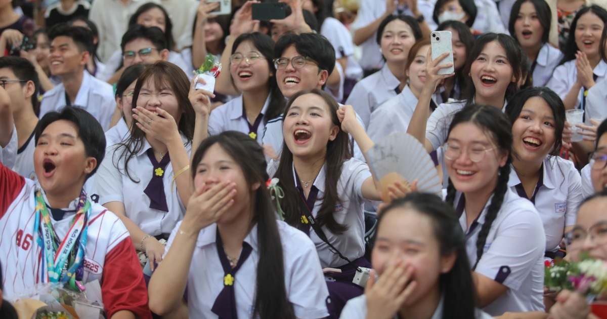 Đề thi và đáp án 3 môn vào lớp 10 tỉnh Lào Cai năm 2025