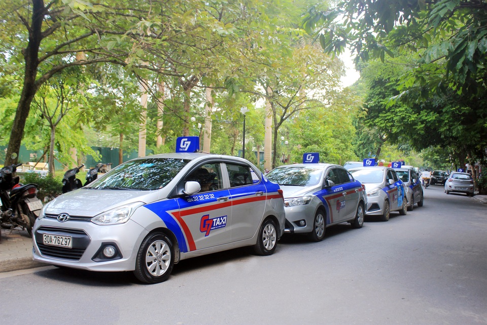 Thương hiệu “chuẩn taxi truyền thống” kết nạp thêm thành viên - 2 Thương hiệu “chuẩn taxi truyền thống” kết nạp thêm thành viên - 2