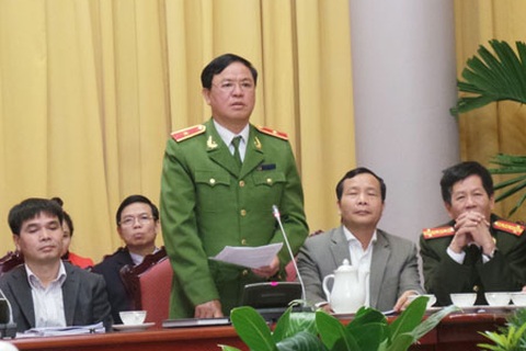 Tiếp tục cấp CMND mẫu mới tới khi có thẻ căn cước công dân