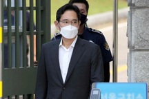 "Thái tử" Samsung ra tù