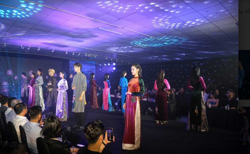 Thanh Huyền Nguyễn lúng túng khi chọn người mẫu dự Lễ hội người mẫu châu Á - 1 Thanh Huyền Nguyễn lúng túng khi chọn người mẫu dự Lễ hội người mẫu châu Á - 1