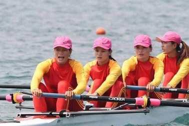 BIDV dành 100 triệu đồng tặng đội tuyển Rowing nữ